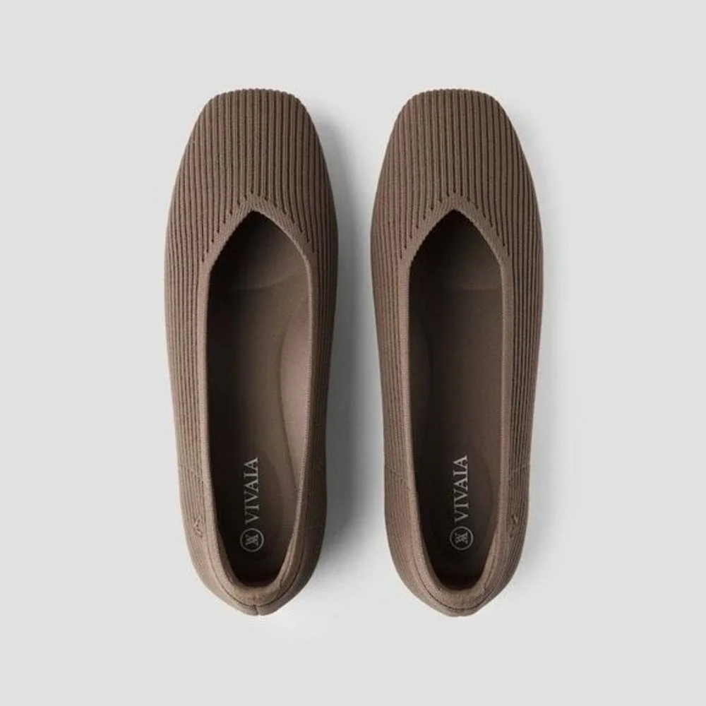 VIVAIA Square-Toe V-Cut Flats (Margot 2.0)‎ Brown size EU/41 US/9.5